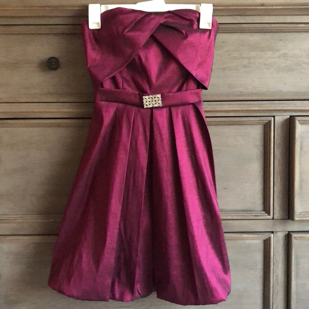 EUC TeezeMe Strapless Dress